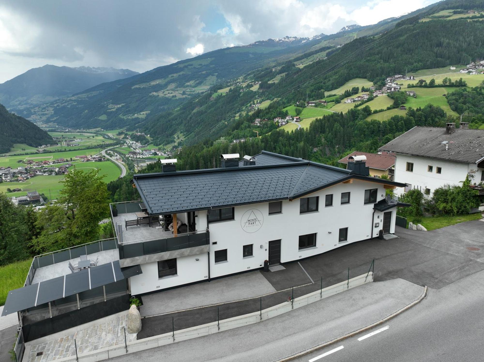 Montepart Zillertal Apartment Hainzenberg Exterior photo